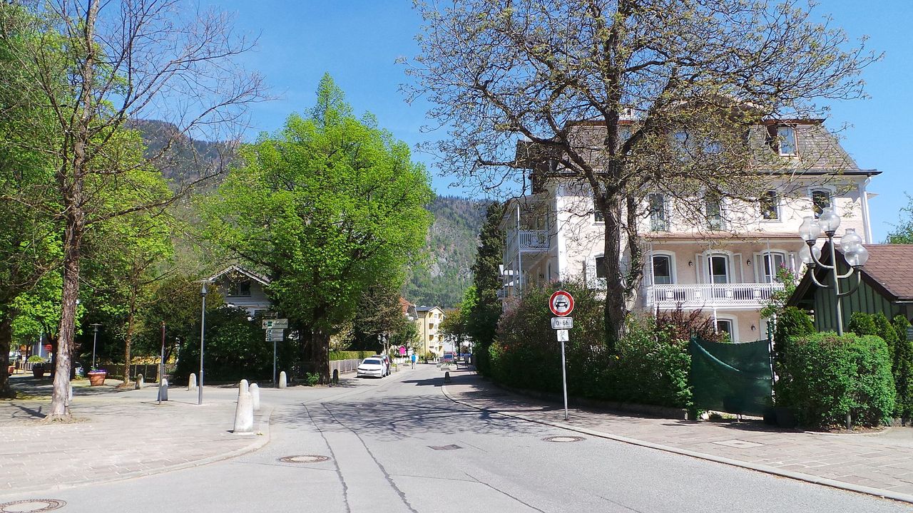 Frühlingstrasse Kreuzungsbereich Frühlingstrasse Kreuzungsbereich
